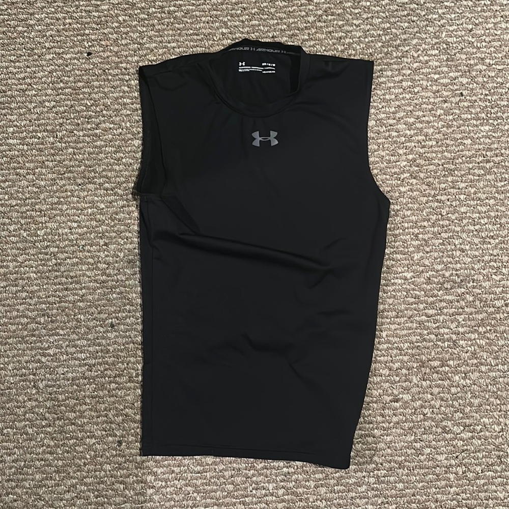 UNDER ARMOUR COMPRESSION SHIRT